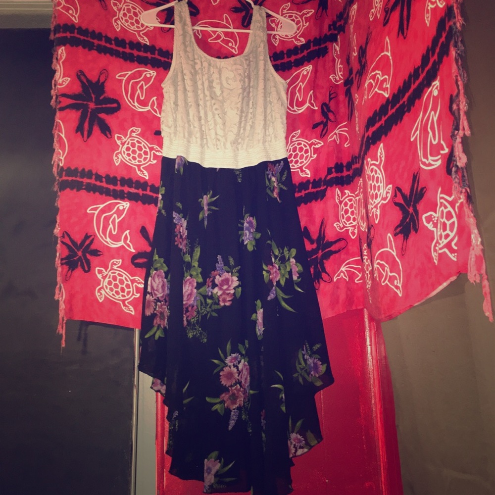 Dress with lace on torso